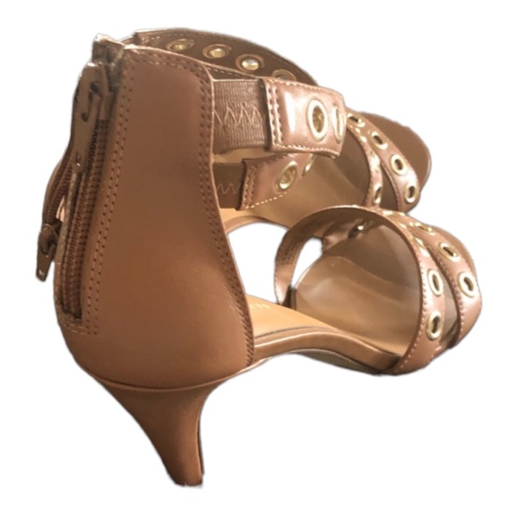 NEW Le Chateau Leather Heels size 38 - Picture 2 of 7